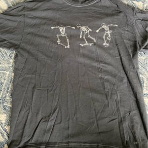 skelton skate board shirt